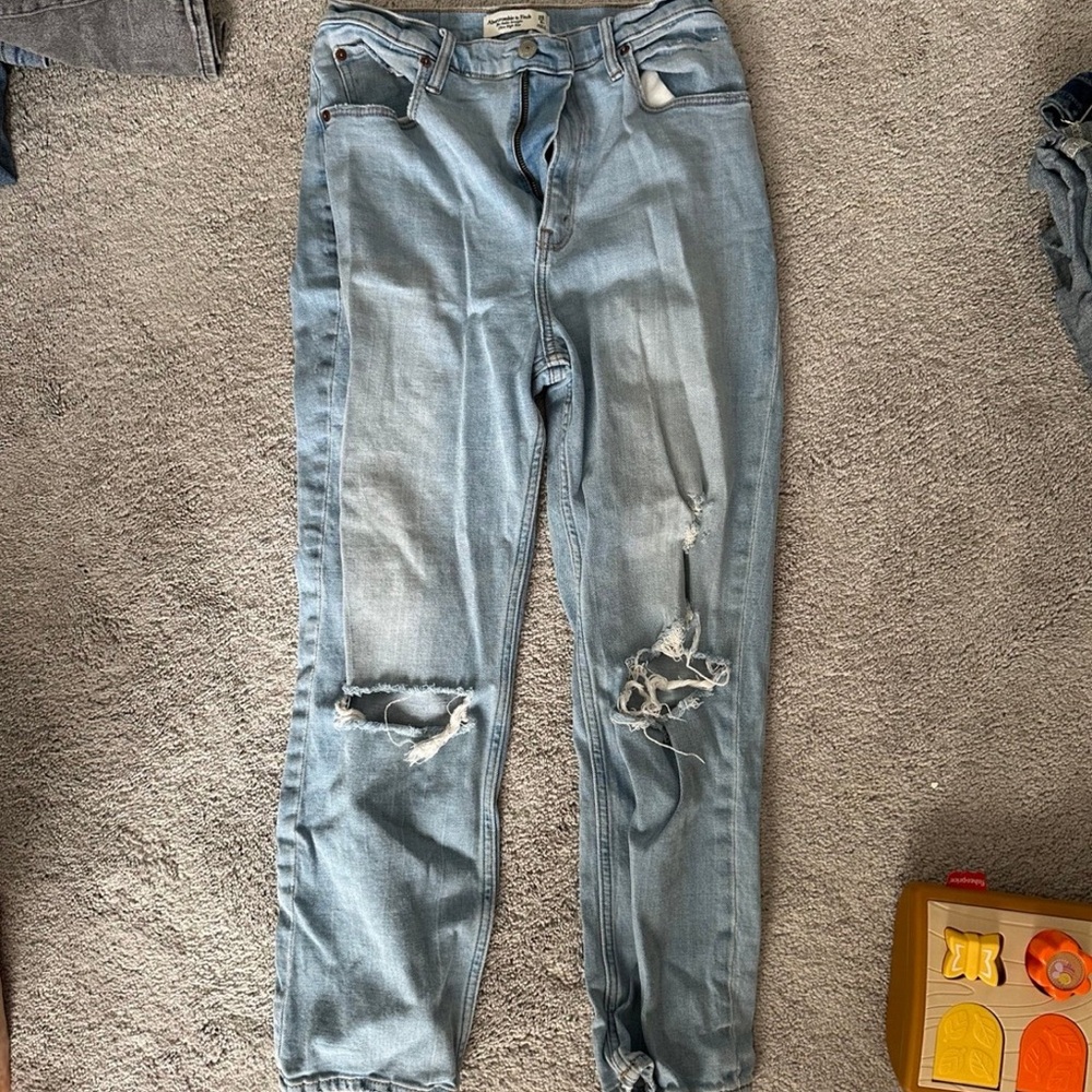 Abercrombie and Fitch ankle straight jeans